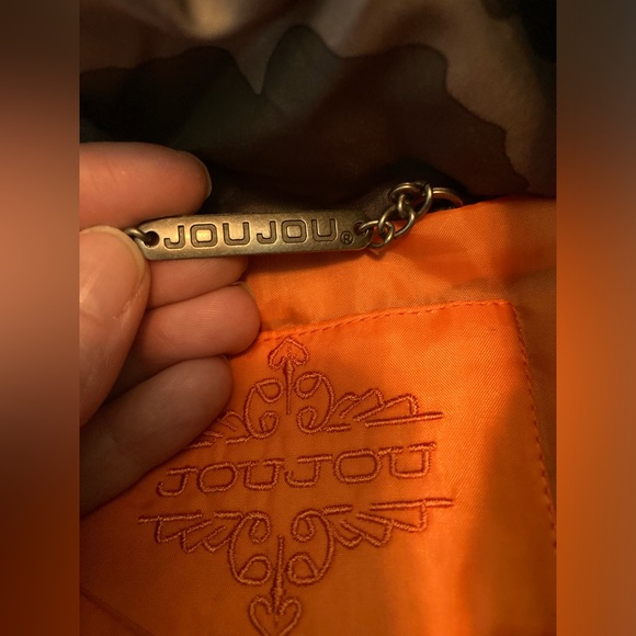 NWT brand, medium, new, cropped, camo, comfy, puffer jacket, warm and cute - Picture 10 of 13